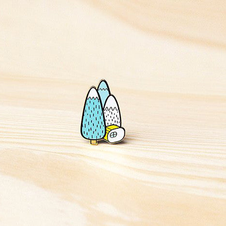 Pin – Arctic Cabin